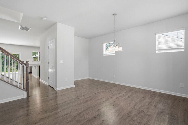Building Photo - 1425 Haltwhistle St