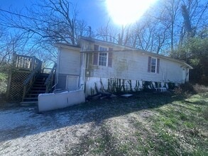 Building Photo - 514 Brookside Ave