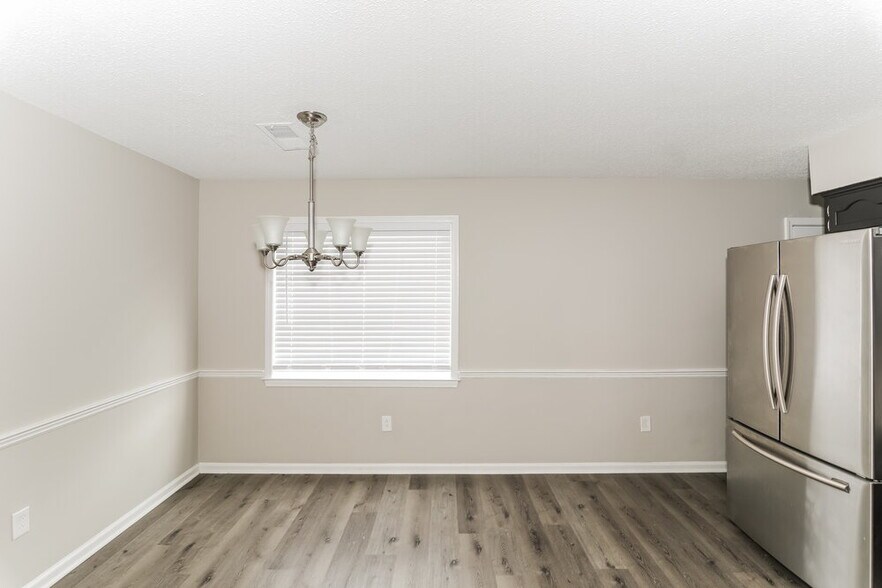 Building Photo - 4924 W Hedgewall Cir