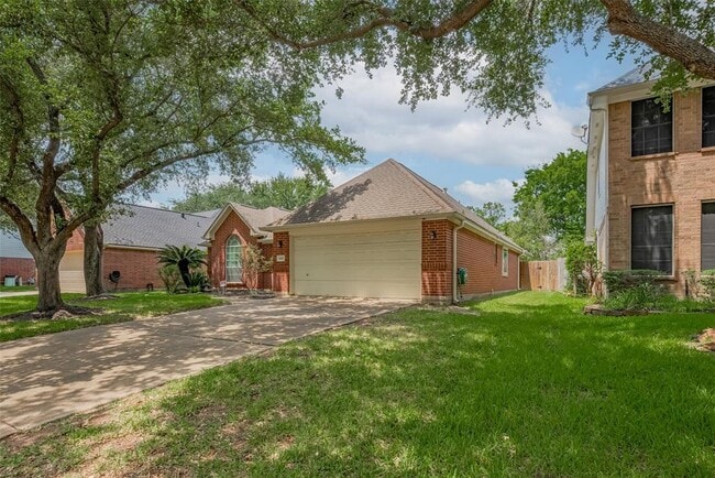 Building Photo - 9502 Willow Crossing Dr