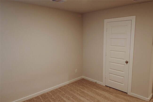 Building Photo - 8534 Blueberry Ash St