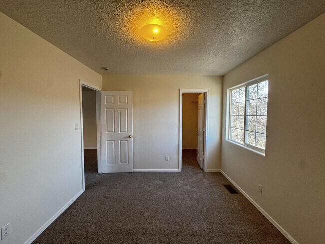 Building Photo - 8300 Bluffs Edge Pl NW