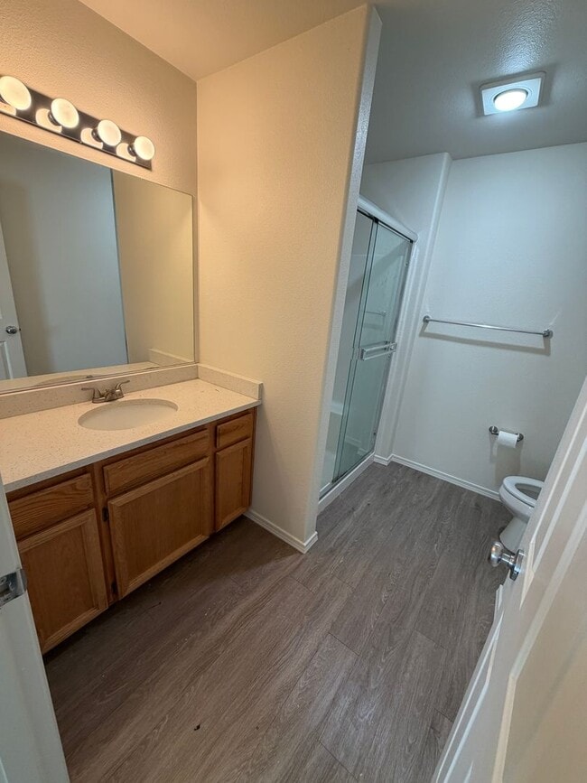 Building Photo - 3 bed 3.5 bath Townhome available on Rd 68!