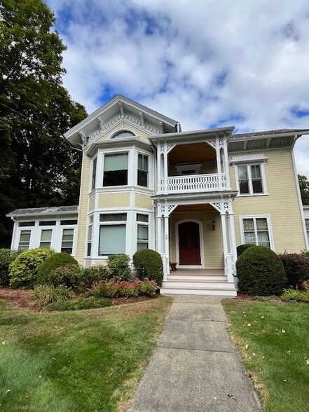 Primary Photo - 49 Beacon St