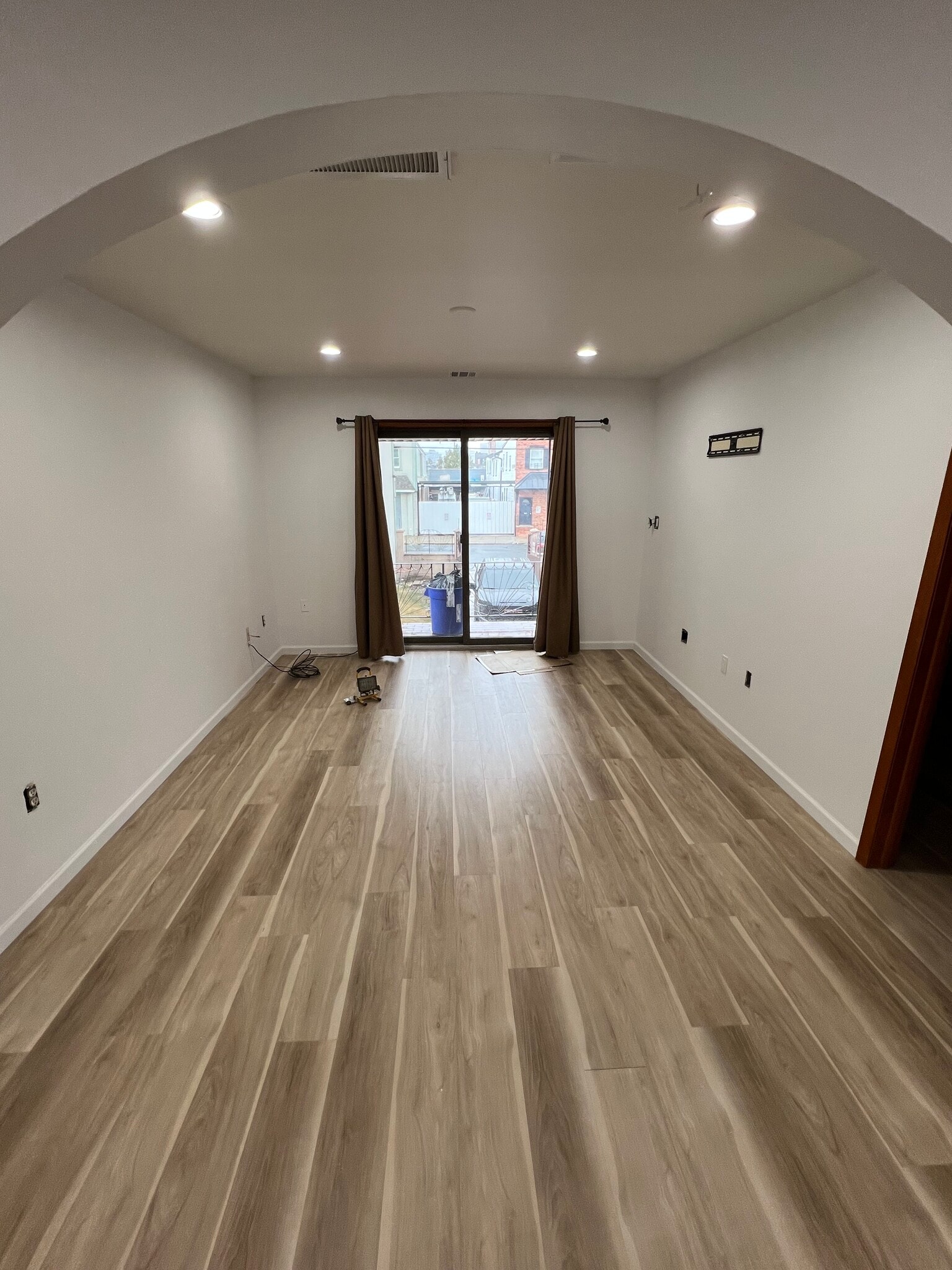 Large living room - 13 Calumet St