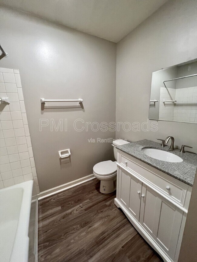 Building Photo - 3011 E 47th St