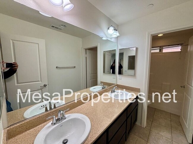 Building Photo - 6966 Madison Ln