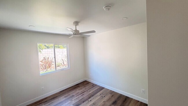 Building Photo - 2036 Primrose Way