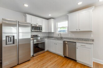 Building Photo - 2005 S Lyerly St