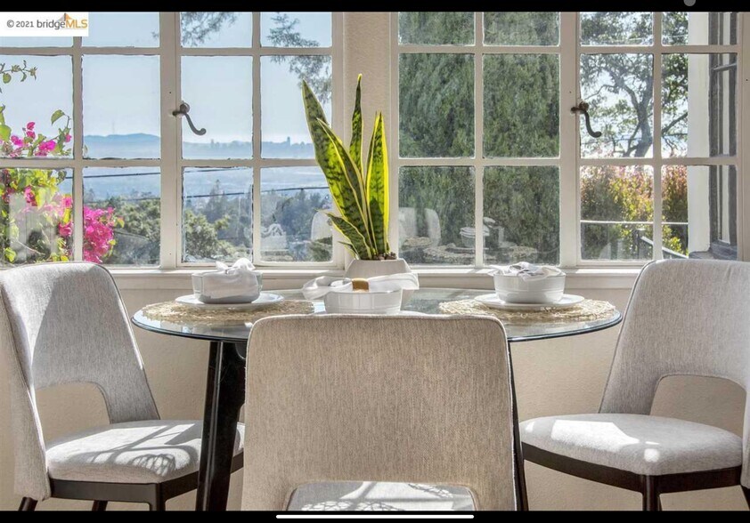Dining nook - 6344 Snake Rd
