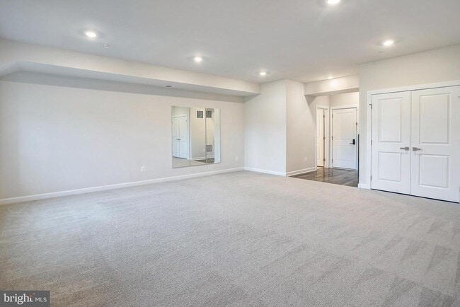 Building Photo - 6725 24th Ct N