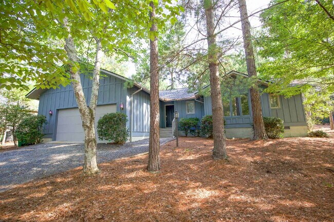Building Photo - 50 Surry Cir N