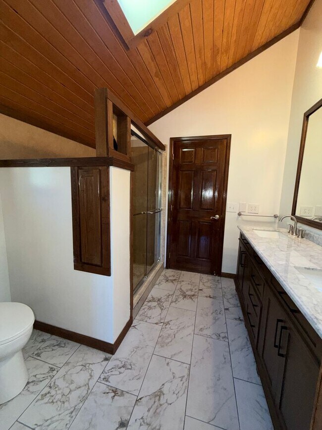 Building Photo - 3793 Badger Ln