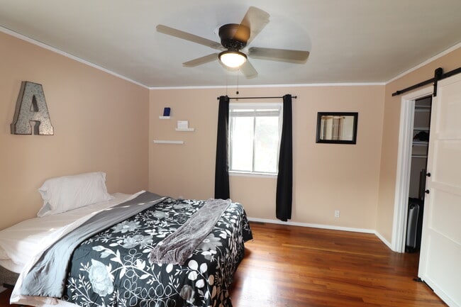 Building Photo - 8227 Santa Fe Dr