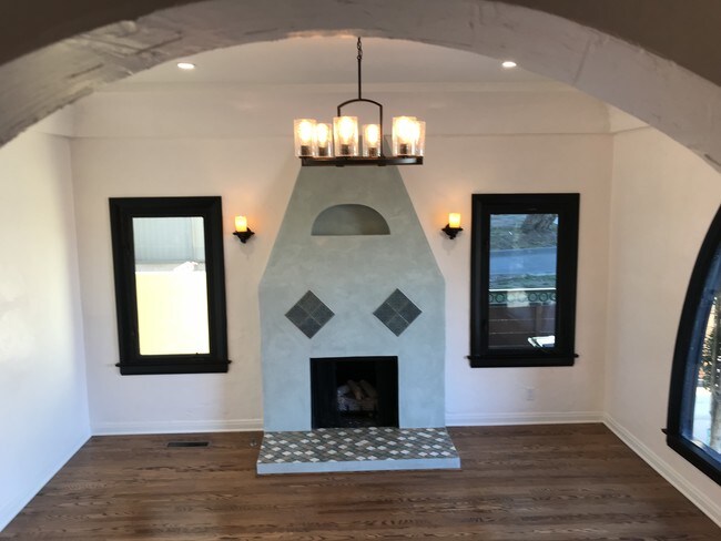 Living room - 3827 W Ave 42