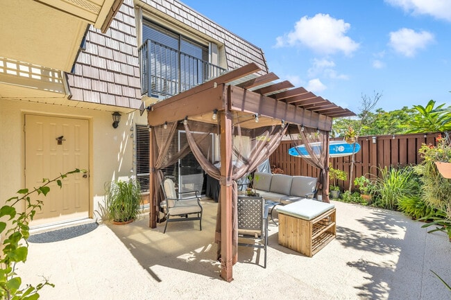 Building Photo - 2776 SW 15th St