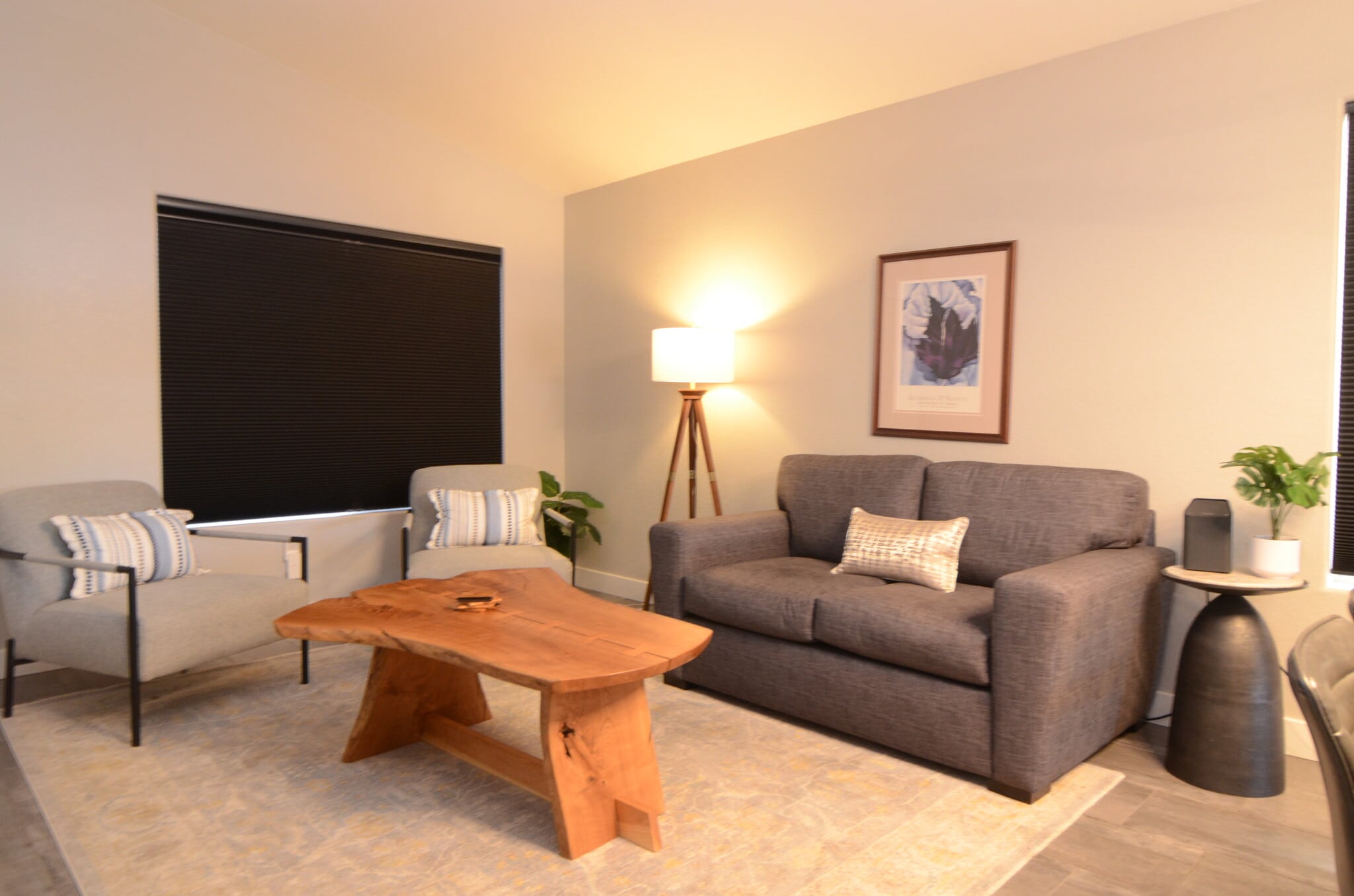 Building Photo - 1671 E Redfield Rd