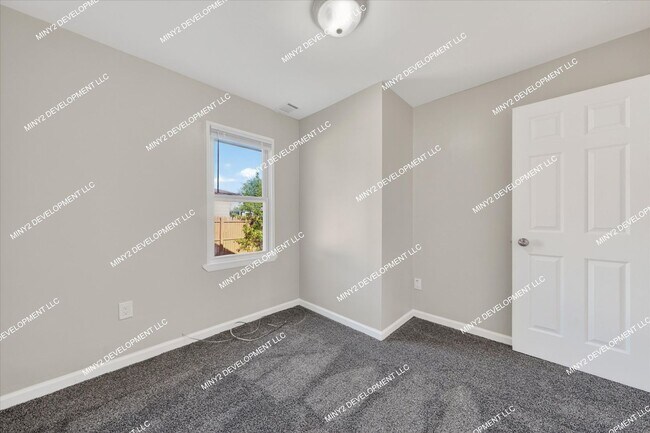 Building Photo - 12862 Georgiana Ave