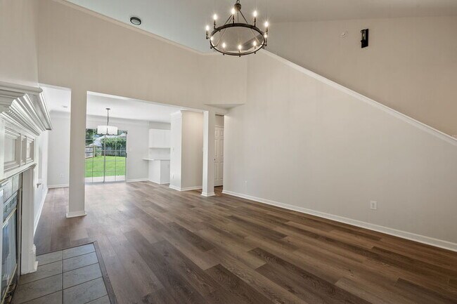 Building Photo - 142 Bremerton Dr SW