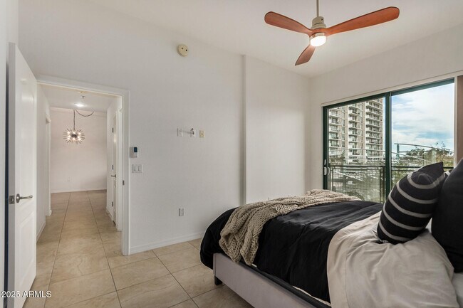 Building Photo - 2302 N Central Ave