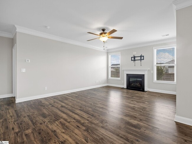 Building Photo - 211 Pollyanna Dr