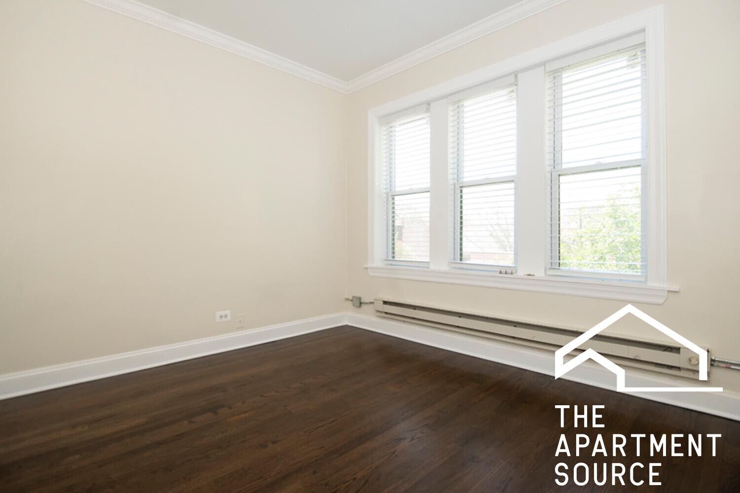 Building Photo - 3815 N Greenview Ave