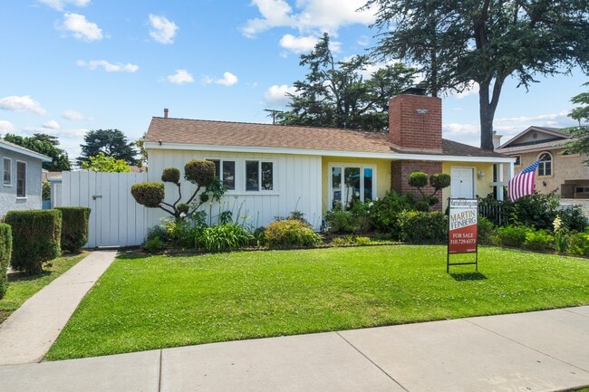 Building Photo - 4105 Irving Pl