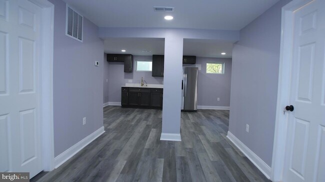 Building Photo - 2608 Holly Dr