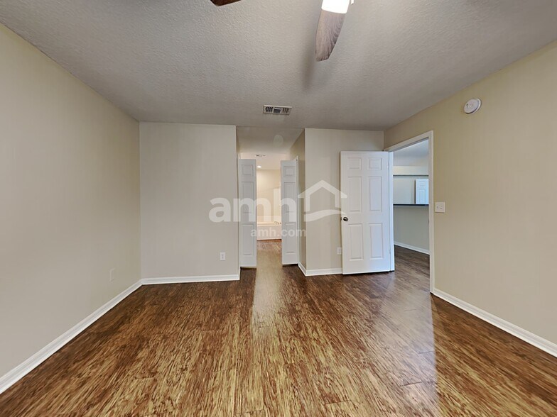 Building Photo - 10327 Wood Dove Way