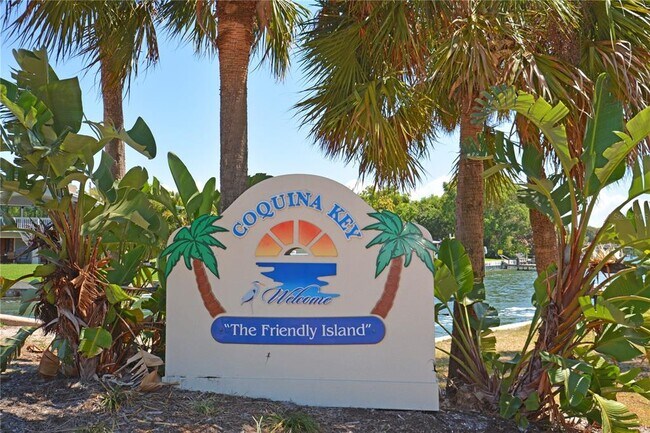 Building Photo - 204 Pompano Dr SE