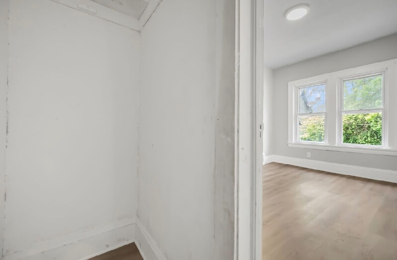 Building Photo - 3690 E 139th St