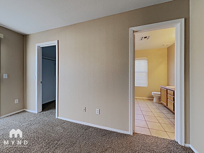 Building Photo - 8128 W Mission Ln