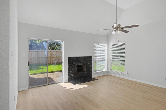 Building Photo - 4351 Palmer Plantation Dr