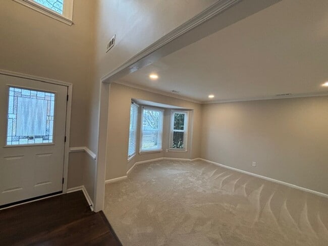 Building Photo - Cypress Point