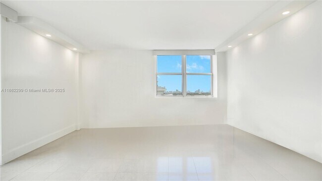 Building Photo - 5838 Collins Ave
