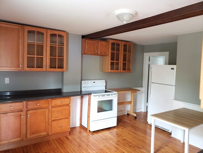 Primary Photo - 64 Marlborough St