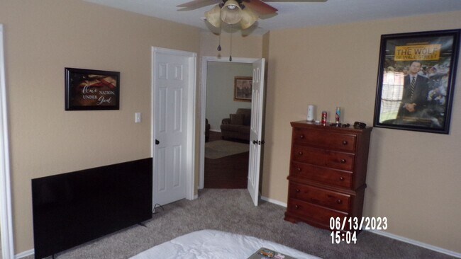 Building Photo - Pets Negotiable with Owner Approval!