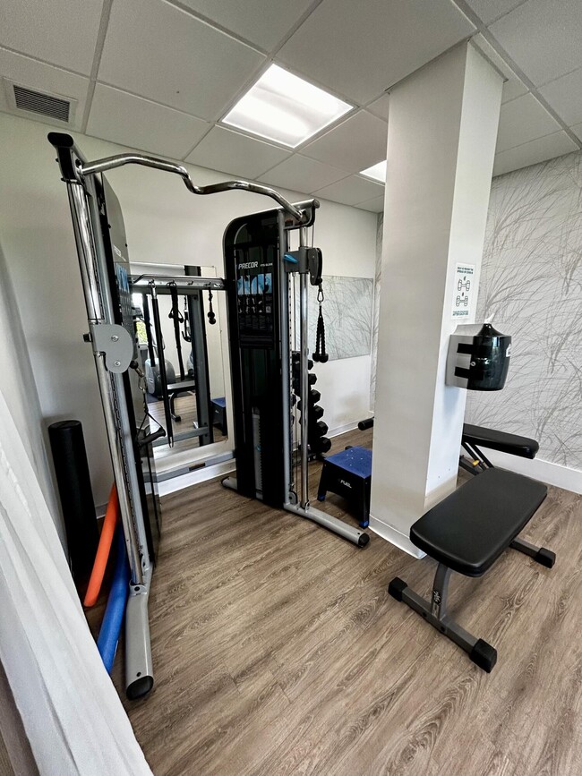 Building Photo - 2840 S Ocean Blvd