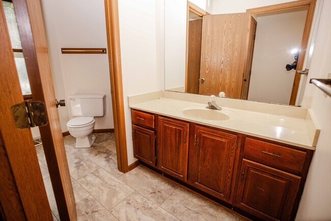 Building Photo - 4208 Foxfire Ct