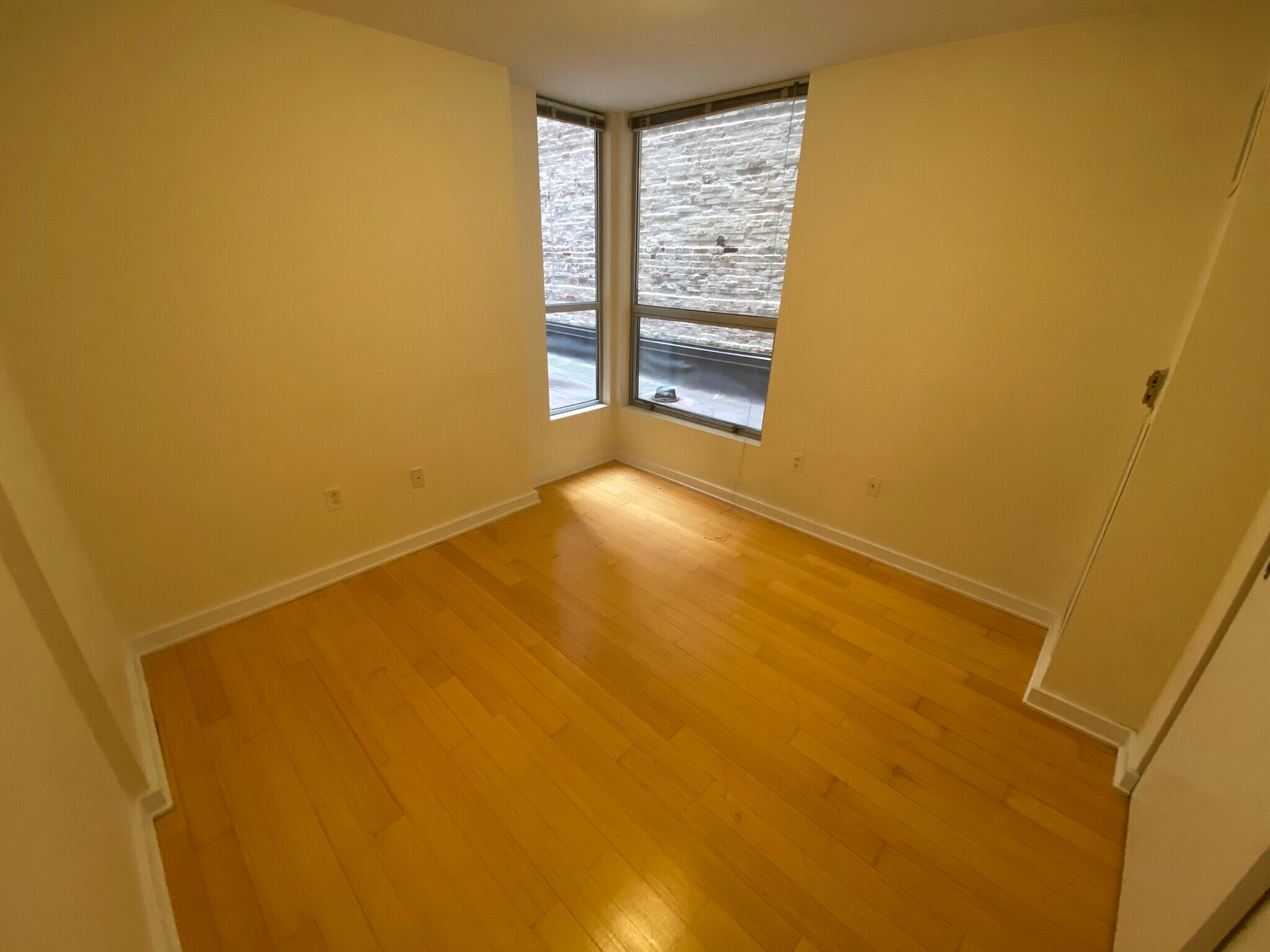 Building Photo - 5 Boylston Pl