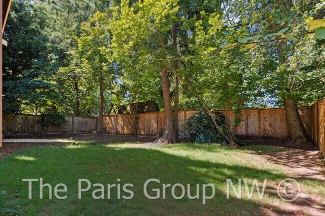 Building Photo - Beautiful Central Bothell Home. Great Floor Plan! Open Lvg Spaces, Office, Bonus Room  + XL Bedro...