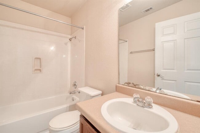 Building Photo - 7412 Cayenne Ln