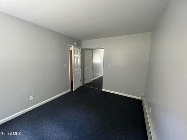 Building Photo - 11-21-21 Ashdown Rd