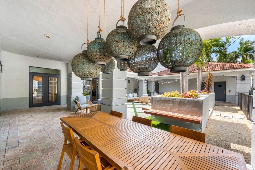 Primary Photo - IMT Gulfstream