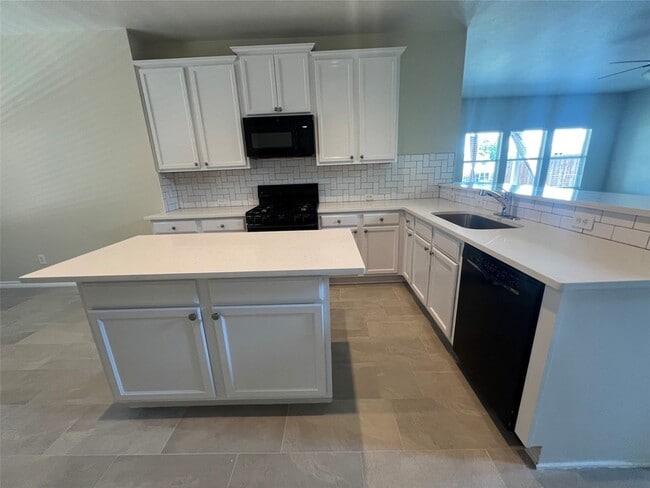 Building Photo - 15632 Gatehouse Dr