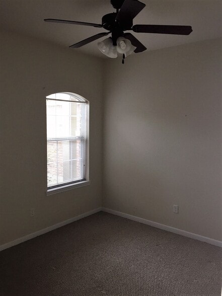 Building Photo - 1709 Walker Place Blvd