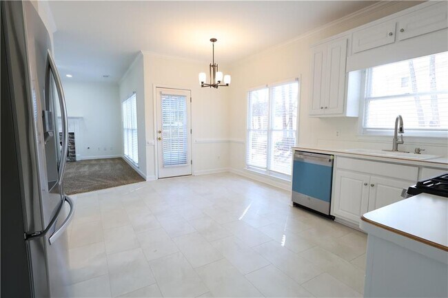 Building Photo - 1056 Oak Hollow Ct