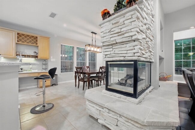 Building Photo - 22 Watermint Pl