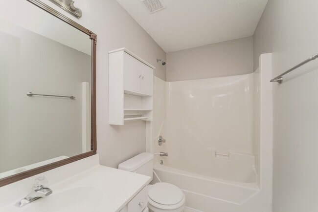 Building Photo - 8733 Cinnabay Dr