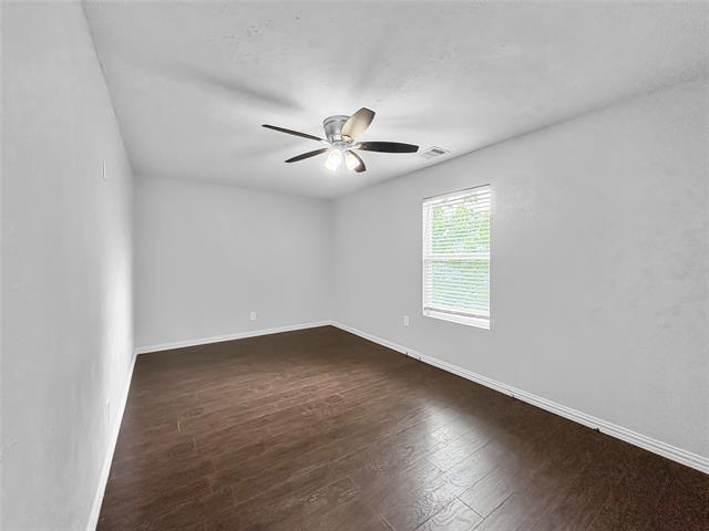 Building Photo - 8802 Deerwood Dr